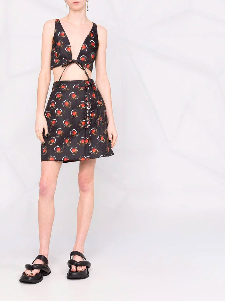 Sleeveless Front Tie Crop Top
